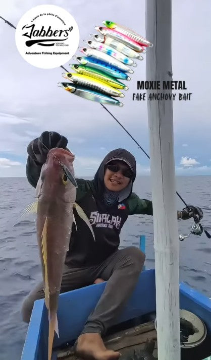 Angler Tejz Ligan landing a good sized crimson jobfish using Daiwa Blast SLJ AP 63LS-S, Daiwa GT 2500 CXH ARK and Jabbers Moxie Metal Jig. - Ryoshi Pro Outfitters