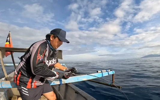 Panoorin ang laban ni Kolega Ph laban sa mamaw na white tip shark - Ryoshi Pro Outfitters