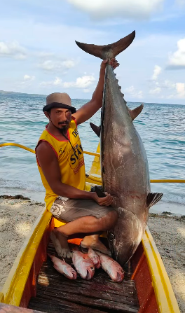 See angler Sanvic Tiaga’s Fight against this 48.5kg dogtooth tuna, a personal best surpassing his old personal record of 45kg dtt. - Ryoshi Pro Outfitters