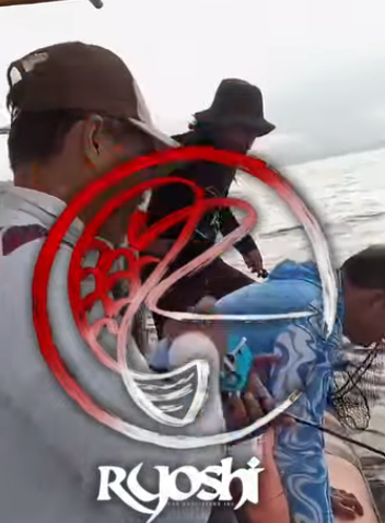 Caluya Vice Mayor Belfe Duran with his 11kg oil fish catch using Accurate Valiant VT2 600nn reel with Senses Ocean Luna 2 rod, After this catch, he was able to catch his 80kg moonfish using the same gear! Congrats vice!!! - Ryoshi Pro Outfitters